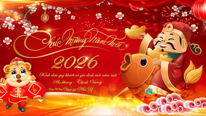 Template Background Chúc Mừng Năm Mới PSD khổ ngang với Thần Tài, linh vật Hổ, hoa mai và đèn lồng đỏ.