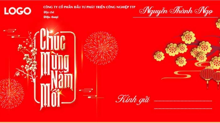 Mẫu Template Phong Bì Chúc Tết PSD khổ ngang với tông màu đỏ, hoa mai và lồng đèn, mang phong cách truyền thống và trang trọng.